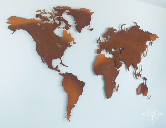 Weltkarte aus rostigem Corten Stahl